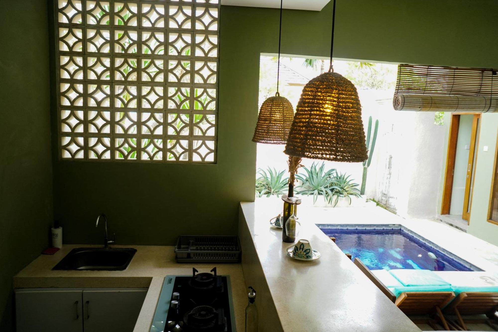 Kiki Village Bathtub And Living Room Canggu Exterior foto